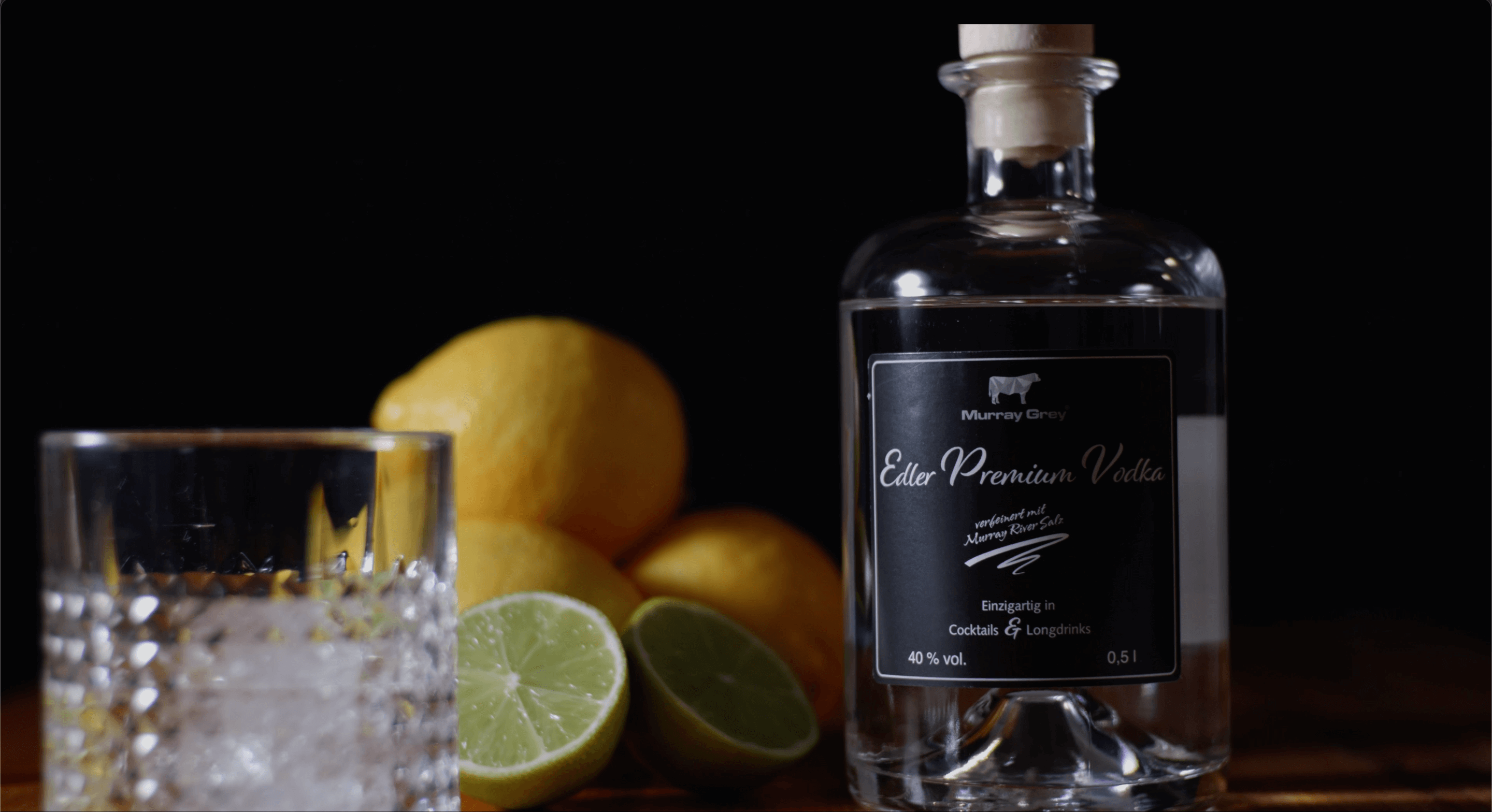Video laden: Murray Grey edle Spirituosen - salted Gin, Vodka, Likör